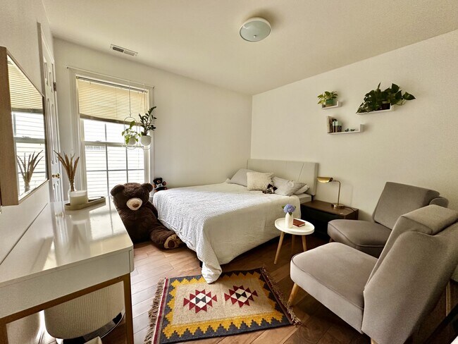 Foto del edificio - 8830 Fieldcroft Dr