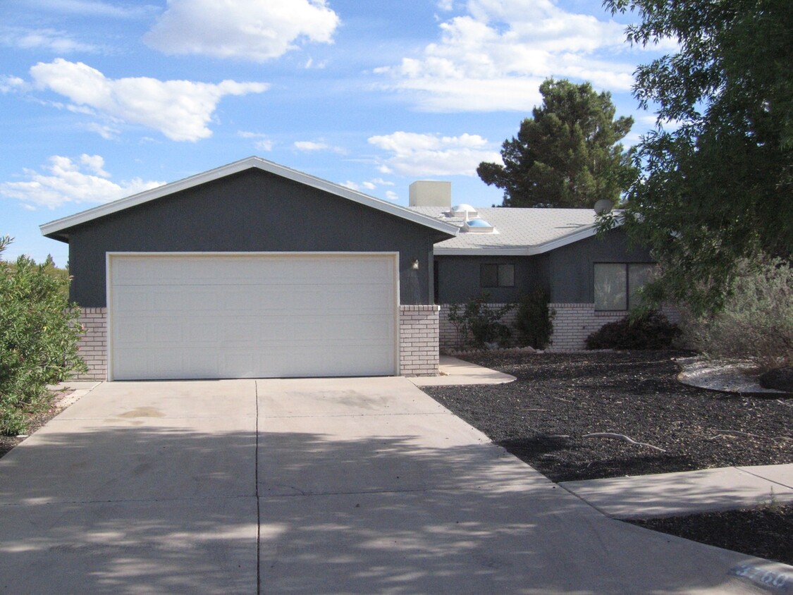 Primary Photo - 3760 Jade Ave