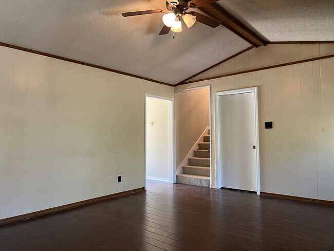 Building Photo - 3902 Sam Peck Rd., Little Rock AR 72223 - ...