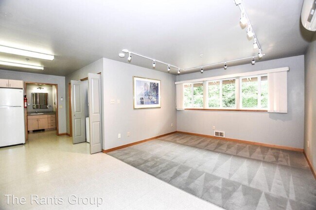 Foto del edificio - 1421 W Bay Dr NW