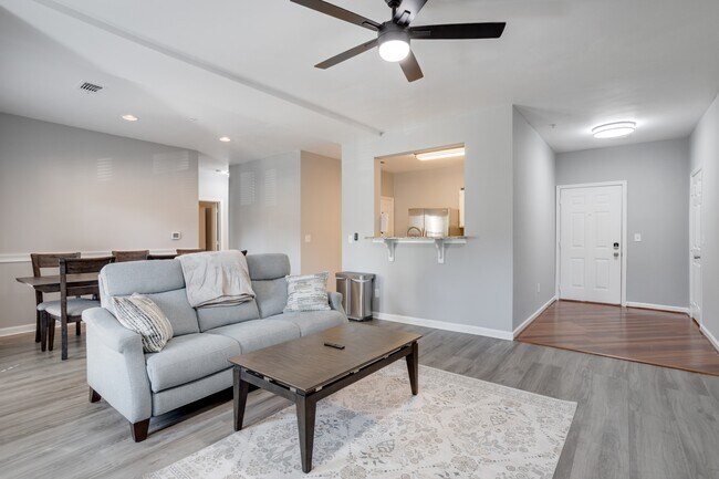 Foto del edificio - 14304 Rosy Ln