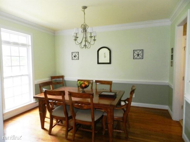 Building Photo - 1225 Whitetail Dr