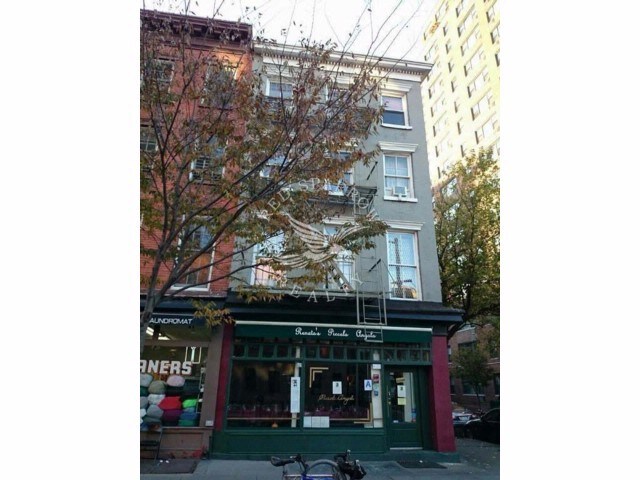 Primary Photo - 61 Hudson St