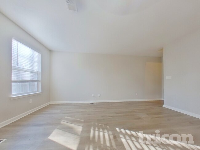 Foto del edificio - 613 Amberwood Dr