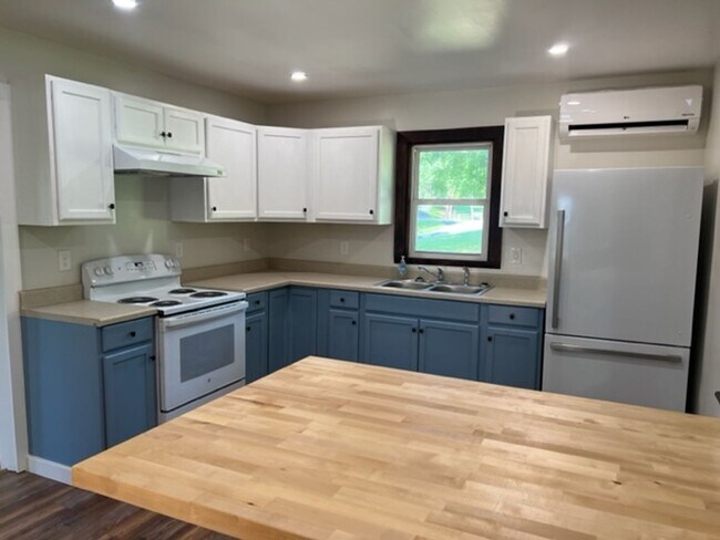 Building Photo - Home in Glasgow