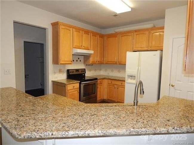 Foto del edificio - 17130 Cambridge Woods Ct