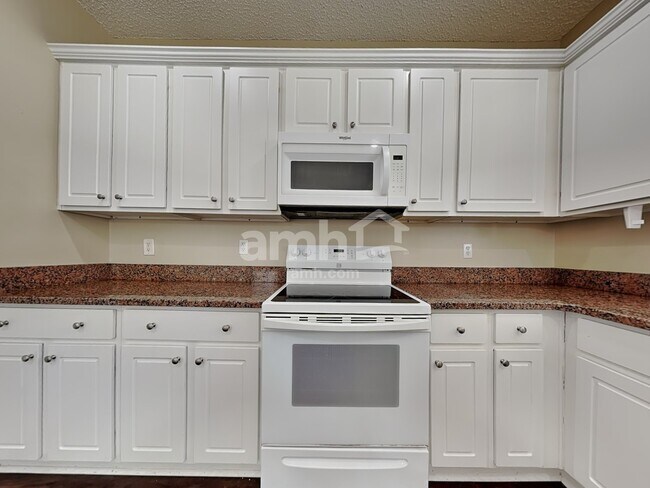 Foto del edificio - 620 College Park Cir