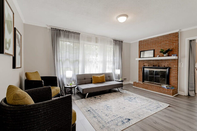 Building Photo - 7418 Sunview Dr