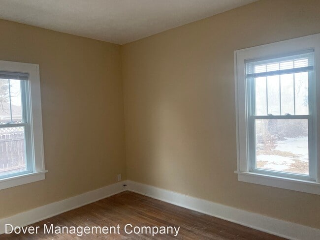 Building Photo - 4 br, 1.5 bath House - 1217 W Madison