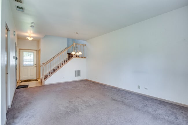 Building Photo - 1216 Arapaho Ct