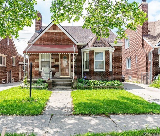 Building Photo - 6115 Yinger Ave