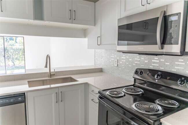 Foto del edificio - 11680 NW 39th St