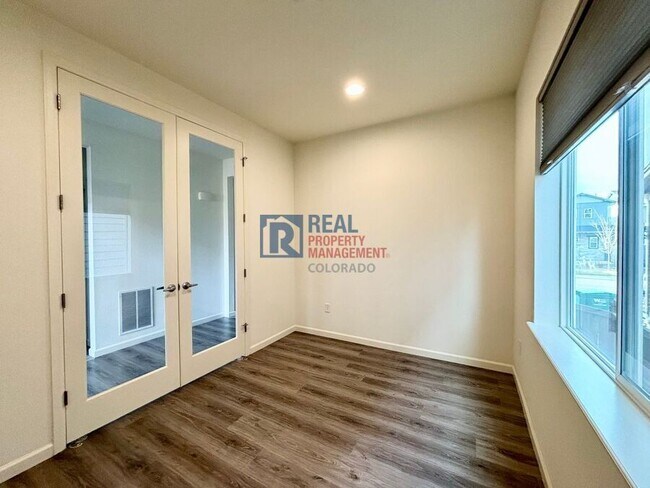 Foto del edificio - 4662 High Mesa Cir