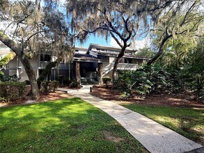 Building Photo - 3033 Camelot Dr