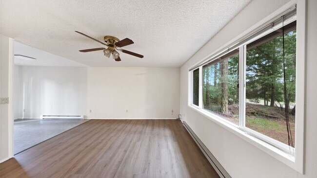 Building Photo - 2 Bed 1 Bath - No Pets - NAS Whidbey