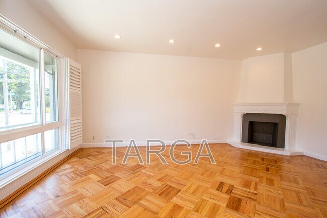 Foto del edificio - 2683 37th Ave