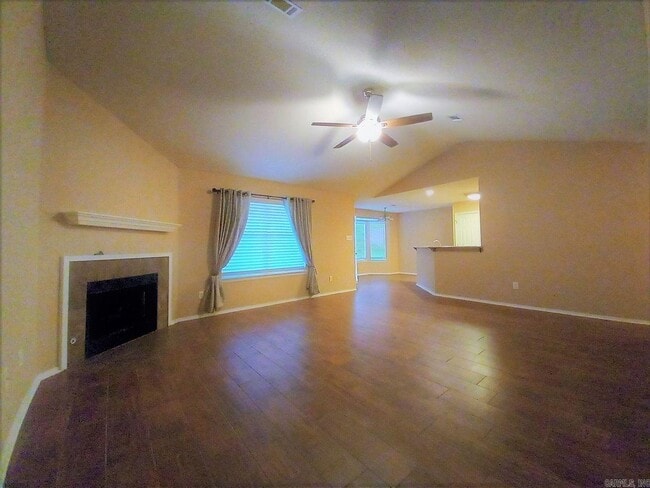 Building Photo - 1116 Kenwood Cove