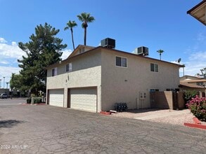 Building Photo - 860 E Brown Rd