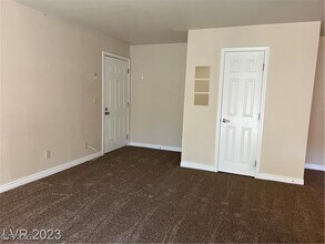 Building Photo - 5295 Indian River Dr