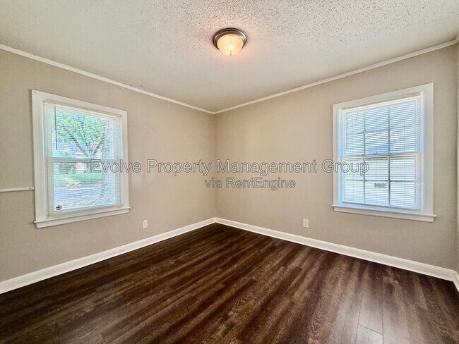 Building Photo - 3451 Hendricks Ave
