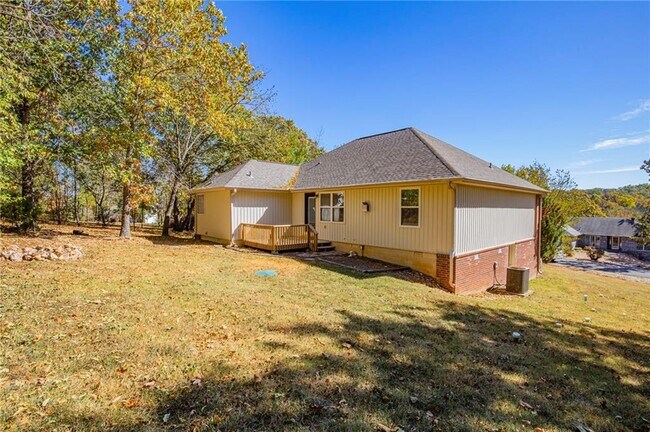 Building Photo - 41 May Ln