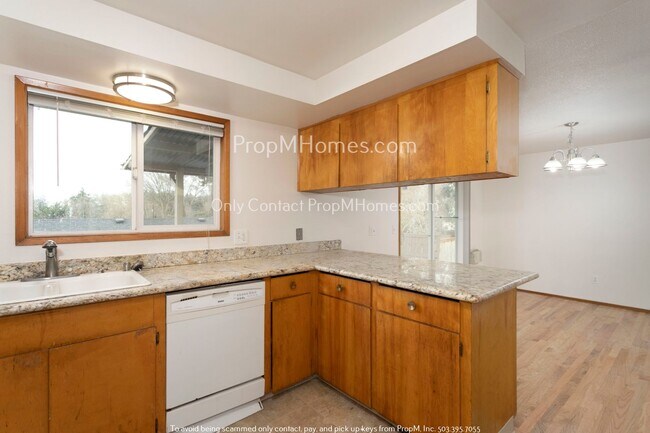 Building Photo - Three Bedroom + Studio in Charming Cedar H...
