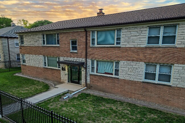 Foto del edificio - 7816 W Lisbon Ave