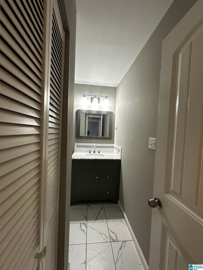 Building Photo - 901 Woodland Vlg