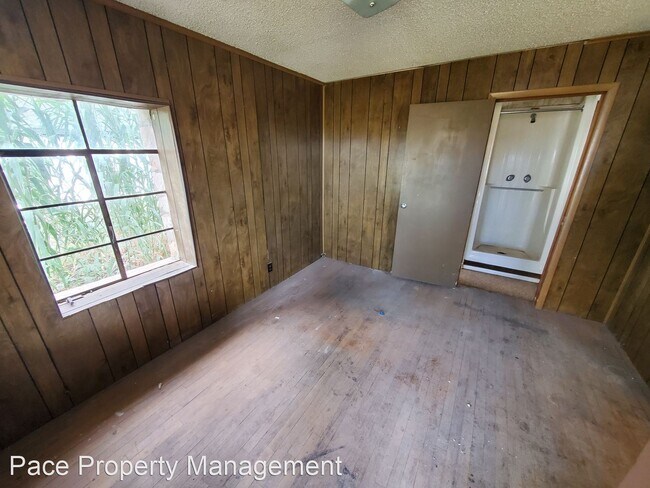 Foto del edificio - 3 br, 2 bath House - 817 West 10th