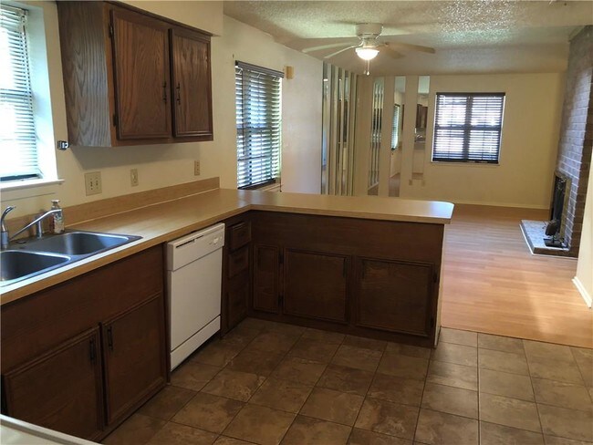 Foto del edificio - 1704 Dunn St