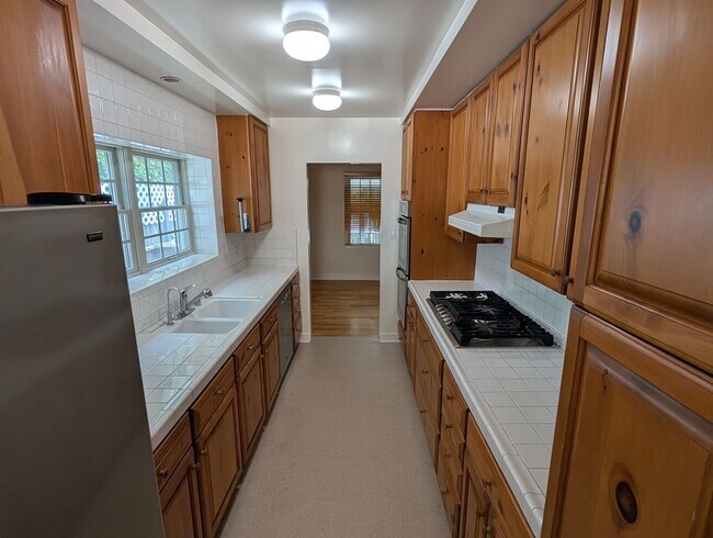 Foto del edificio - 1043 Pacific St