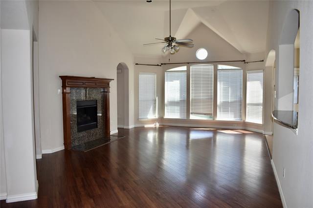 Foto del edificio - 384 Spring Meadow Dr
