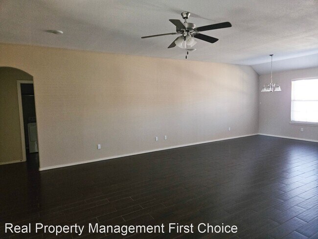 Building Photo - 3 br, 2 bath House - 525 Ridge Point