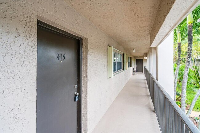 Building Photo - 8513 Old Country Mnr