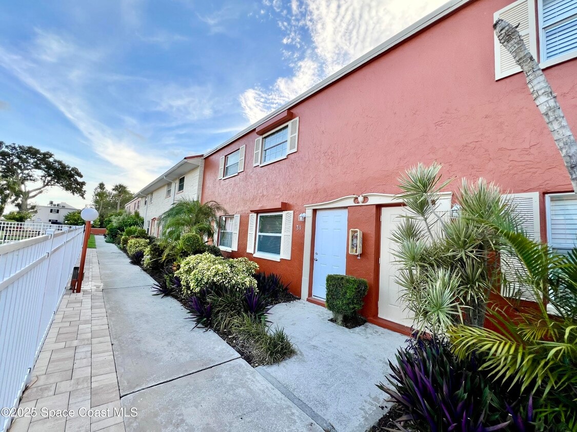 Foto principal - 50 Needle Blvd