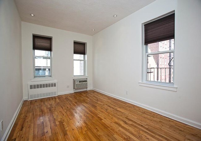Building Photo - 255 W 22nd St