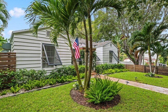 Foto del edificio - 744 Sunset Rd