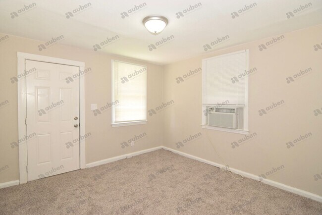 Foto del edificio - Studio Apartment For Lease