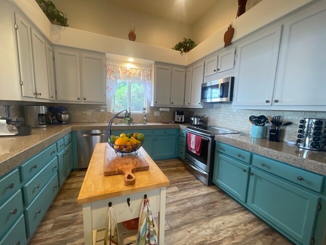 Foto del edificio - 87-3184 H Rd