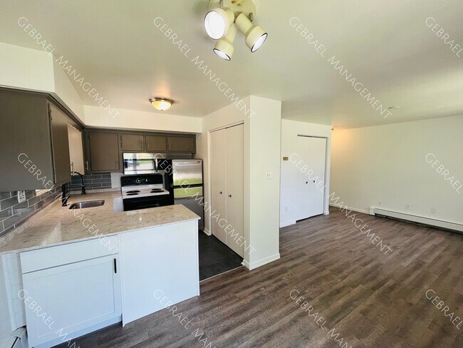 Foto del edificio - 1630 N Pontiac Trail