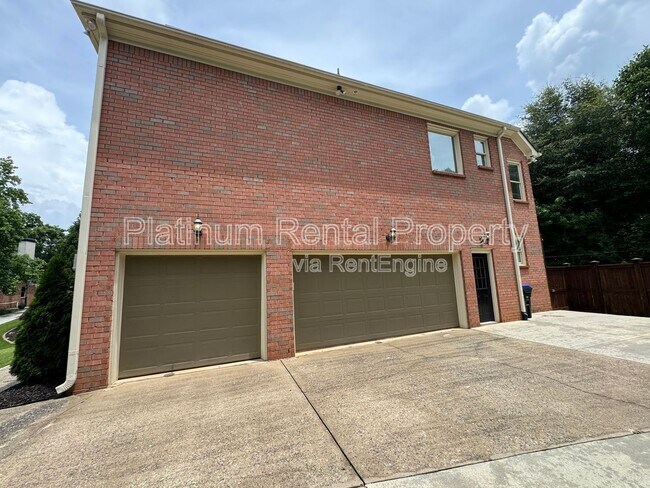 Foto del edificio - 830 Eden Green Ct