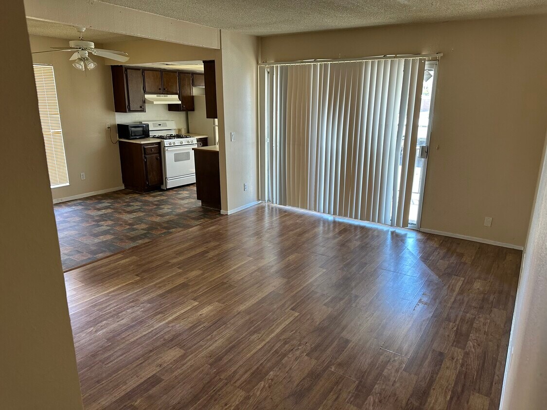 Primary Photo - 1405 Vegas Valley Dr
