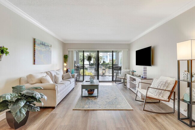 Foto del edificio - 155 Yacht Club Dr