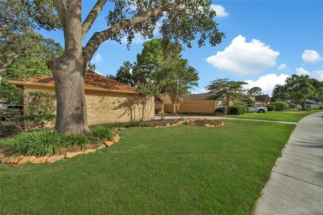 Building Photo - 22627 Indian Ridge Dr