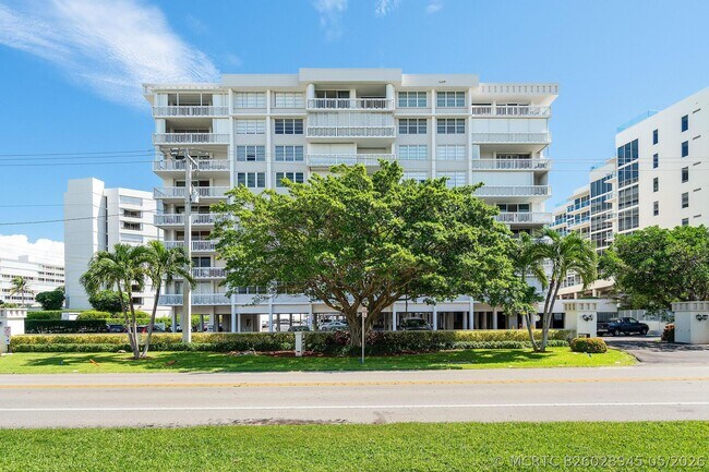 Building Photo - 3570 S Ocean Blvd