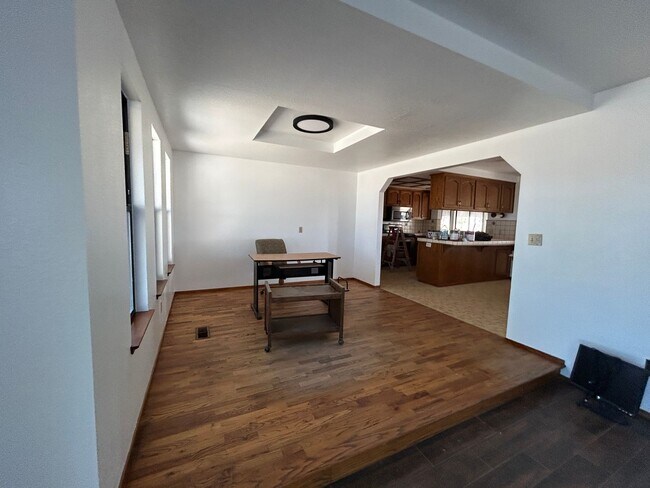 Foto del edificio - Remodeling almost done on this country hom...