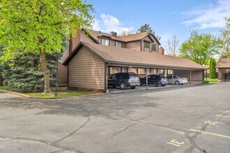 Building Photo - 1120 Canyon Rd