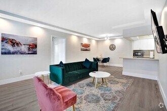 Building Photo - 10000 E Bay Harbor Dr
