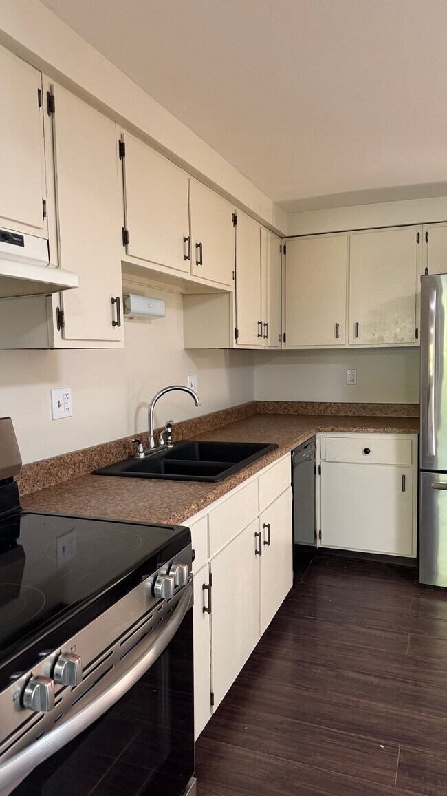 Foto del edificio - 8014A Marlin Dr