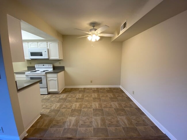 Foto del edificio - 211 W Verdugo Ave